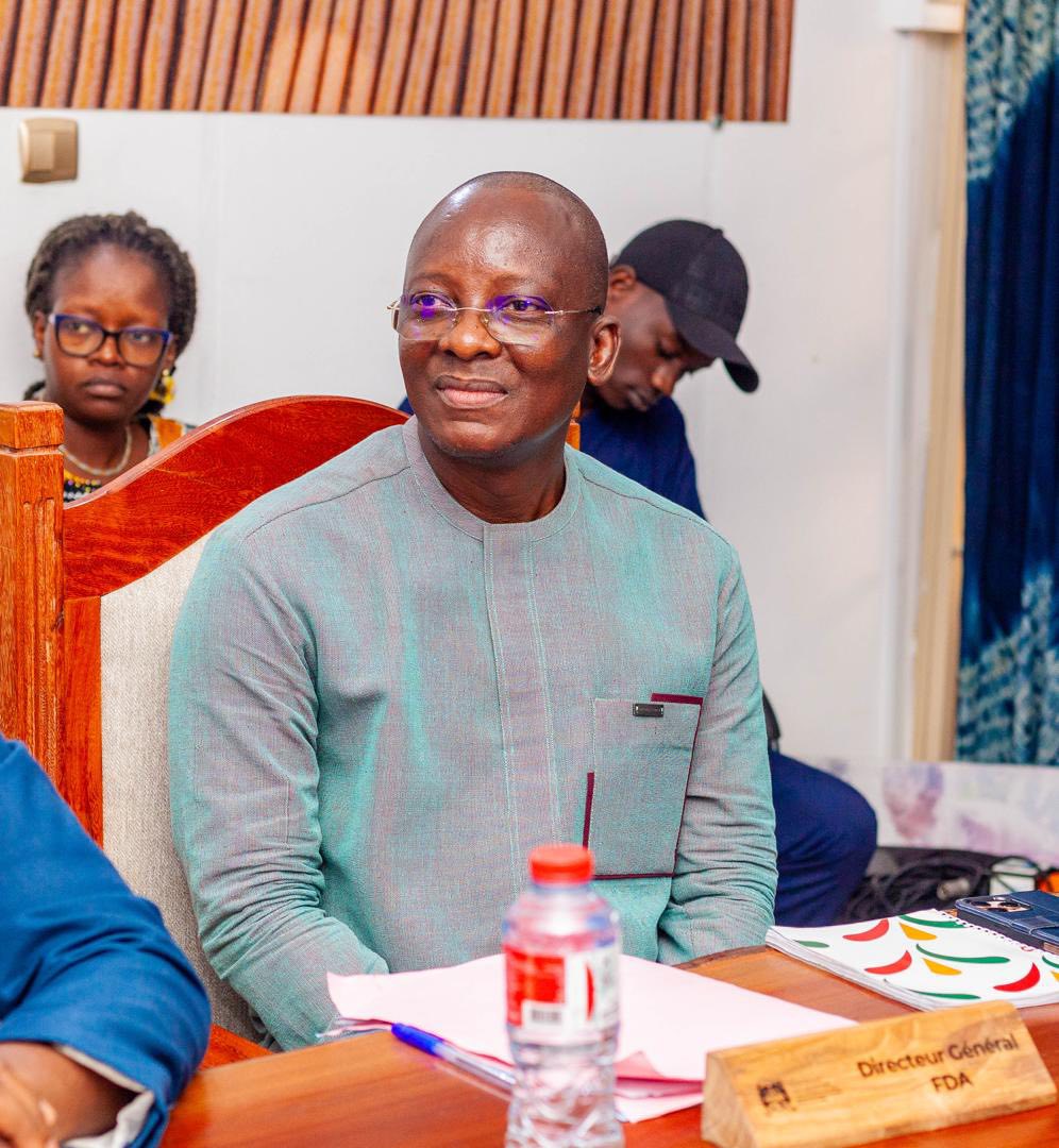 Visite du Ministre des Petites et Moyennes Entreprises et de la Promotion de l’Emploi au Fonds de Développement de l’Artisanat